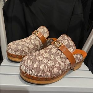 Coach clogs